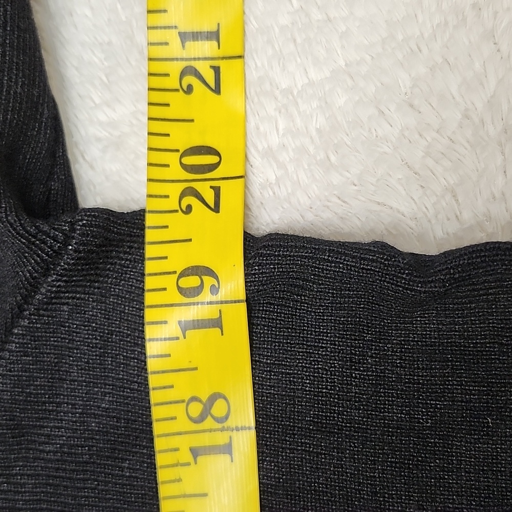 Cable & Gauge Black Cut-Out Shoulder Top - Picture 9 of 11